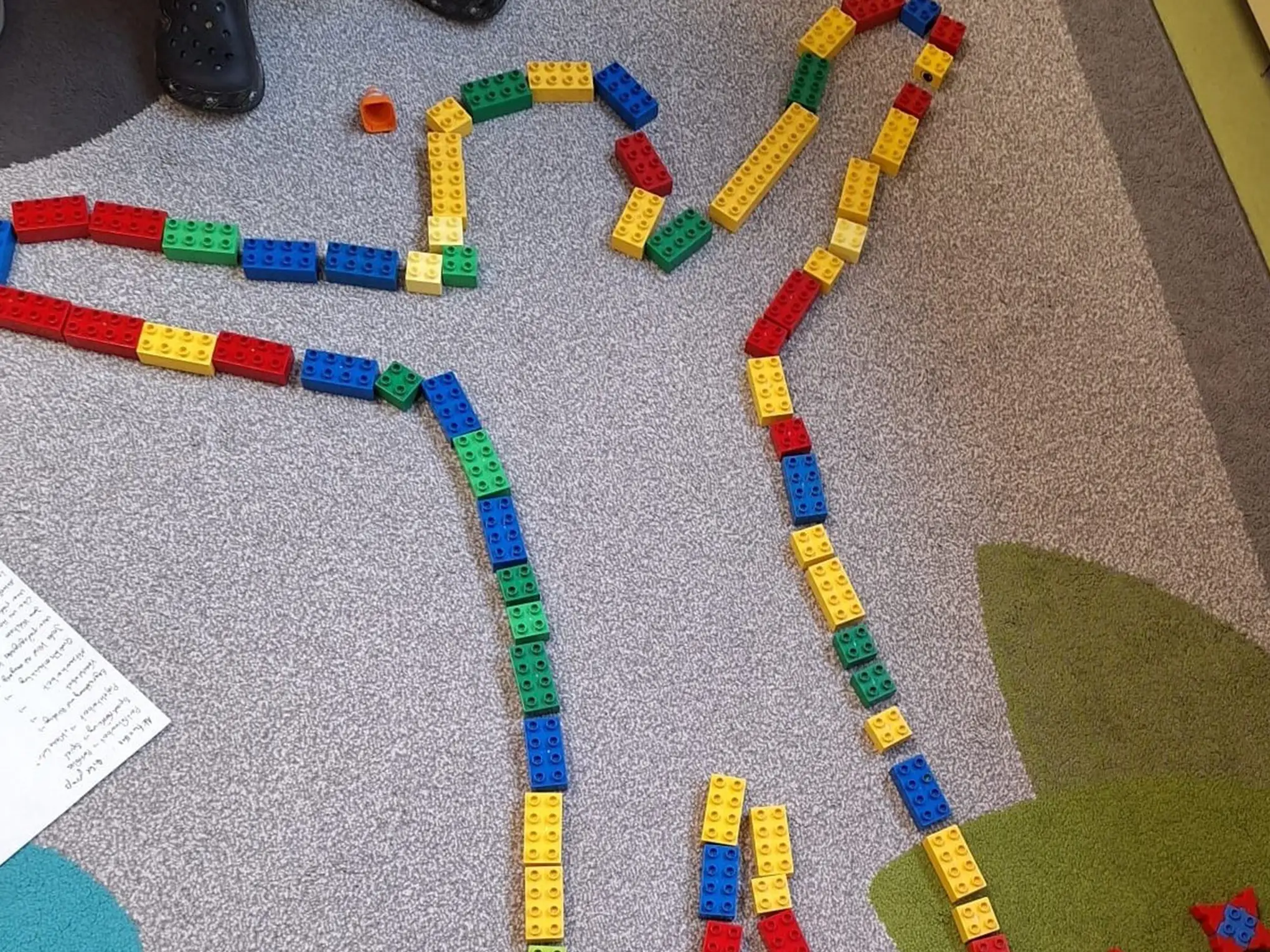 kind-umriss-lego kind-umriss-lego
